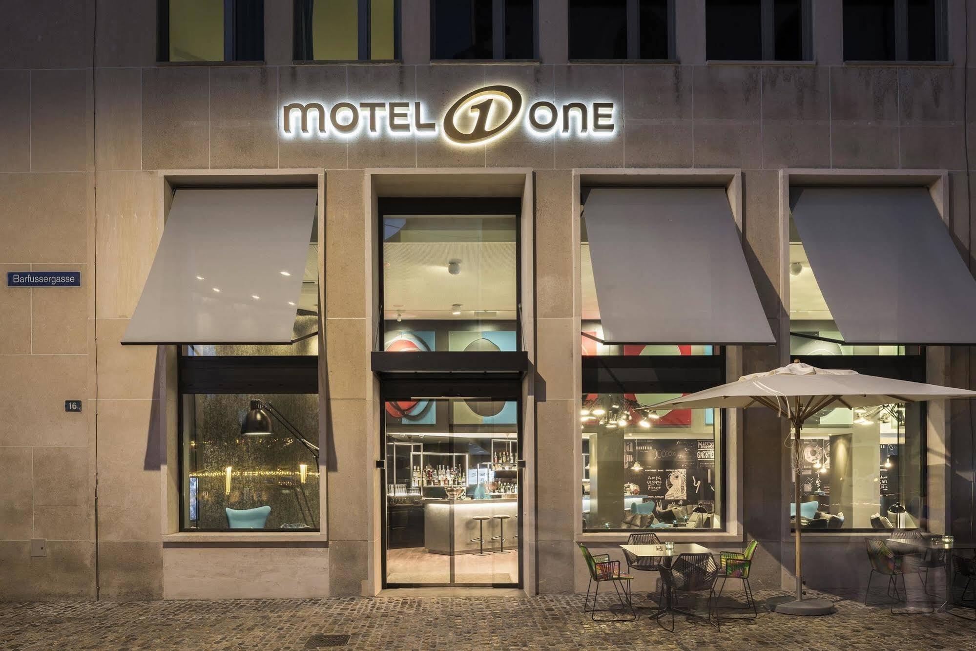 Motel One Базель Екстер'єр фото