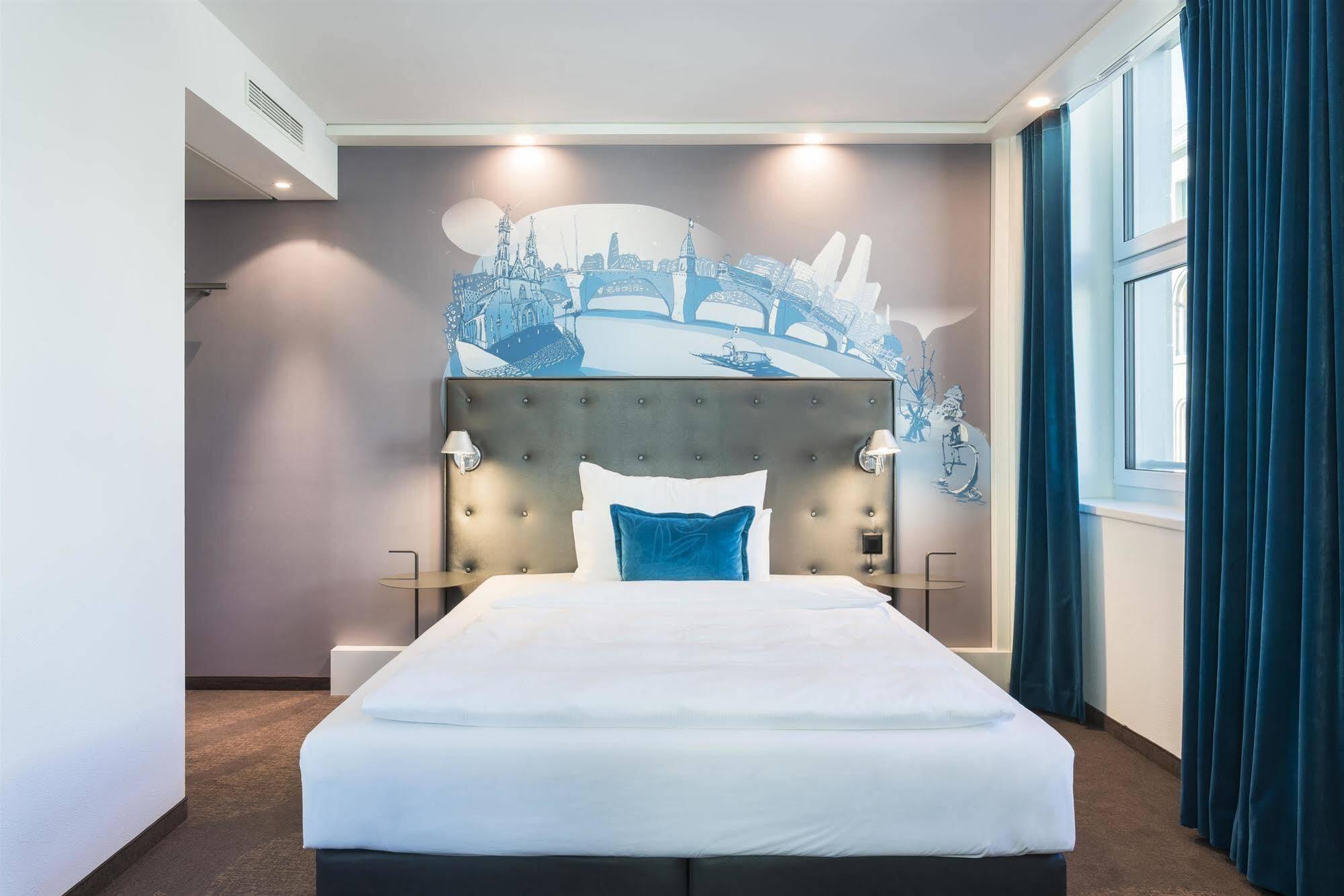 Motel One Базель Екстер'єр фото